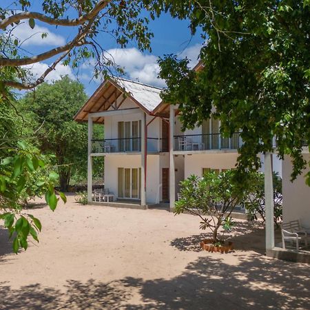 נילבלי Pigeon Island Beach Resort And Spa מראה חיצוני תמונה