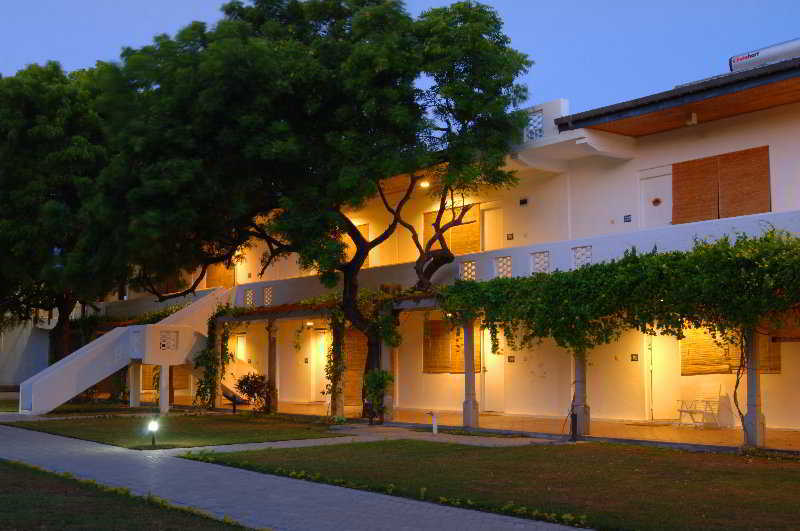 נילבלי Pigeon Island Beach Resort And Spa מראה חיצוני תמונה